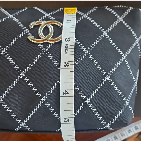 NWOT Chanel Wristlet pouch - Picture 8 of 8